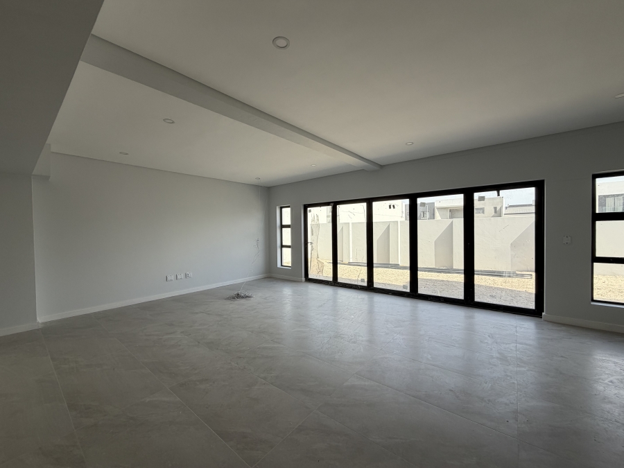 5 Bedroom Property for Sale in Sandown Western Cape